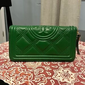 Tory Burch Fleming Wallet
